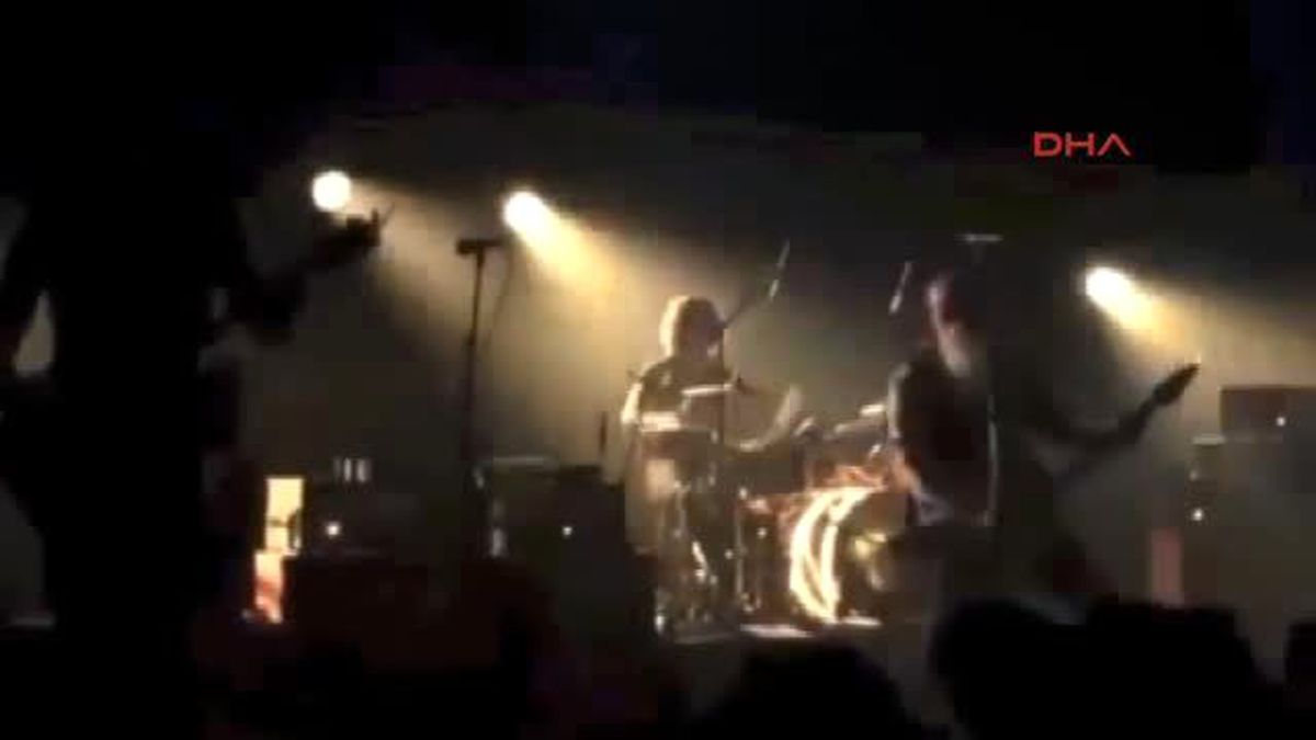 Paris\'teki Konserde İlk Saldırı Anını Kaydetti...