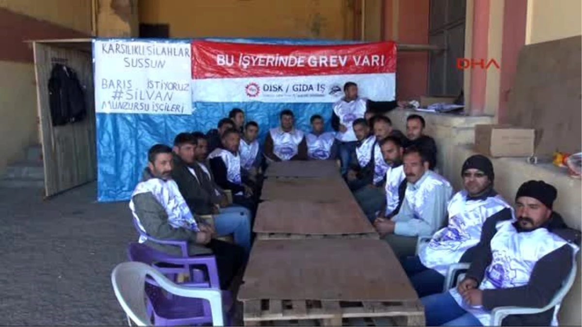 Tunceli\'deki Tek Fabrikanın İşçileri 19 Gündür Grevde