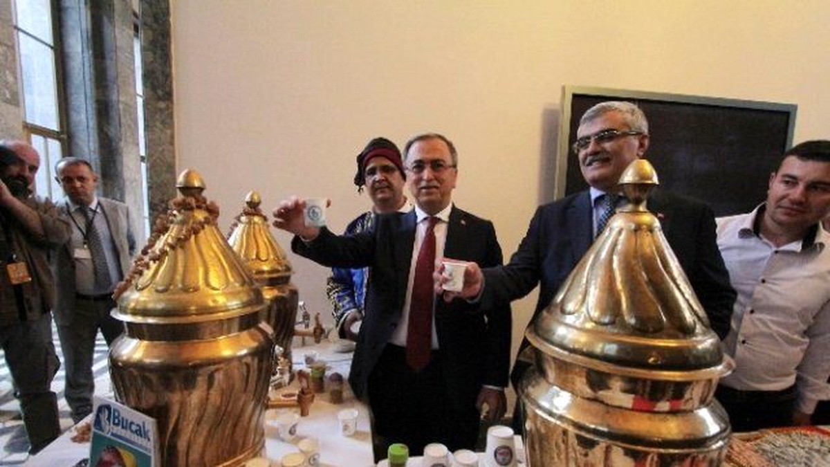 Burdur Milletvekilleri Mecliste Salep Kaynattı