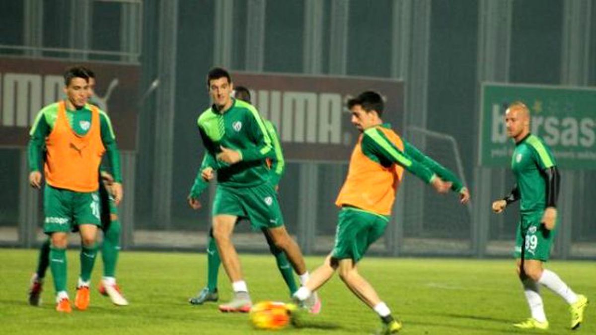 Bursaspor, Akhisar Belediyespor Maçı Hazırlıklarına Eksik Başladı