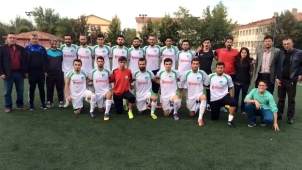 Çukurköyspor Liderliğe Gözü Dikti