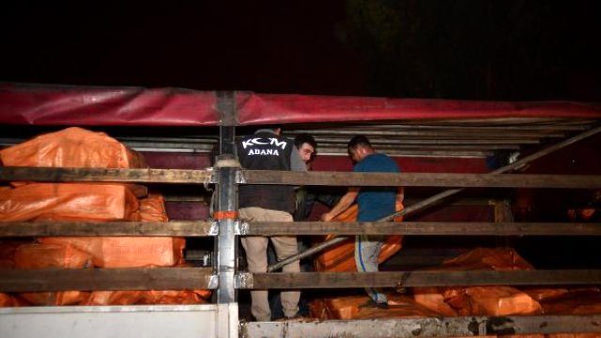 Gümrüklü Tırlardan 500 Bin Paket Kaçak Sigara Çıktı