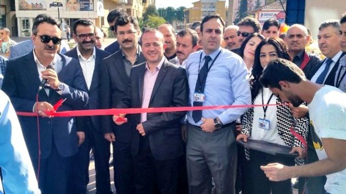 İhlasevim Pozcu Mağazası Yenilenen Yüzüyle Açıldı