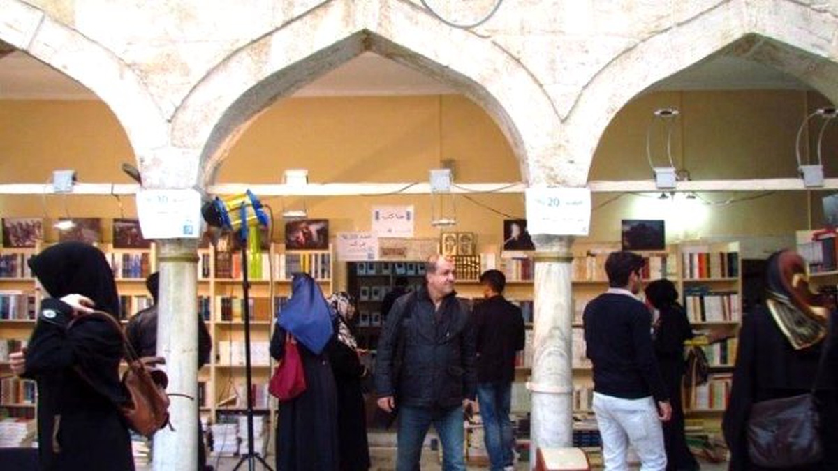 İlahiyat Fakültesi Öğrencileri Arapça Kitap Fuarını Gezdi