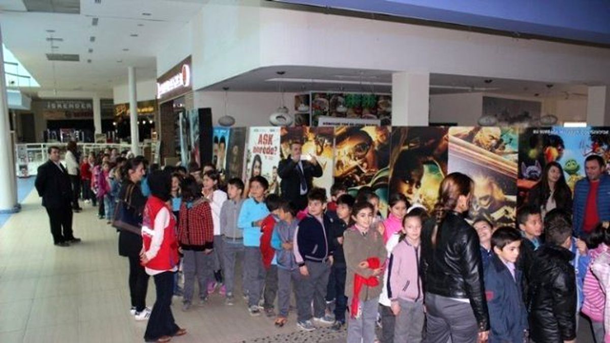 İlk Kez Sinemaya Geldiler