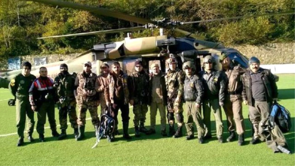 Kar Nedeniyle Yaylada Mahsur Kalan 5 Avcı Helikopterle Kurtarıldı