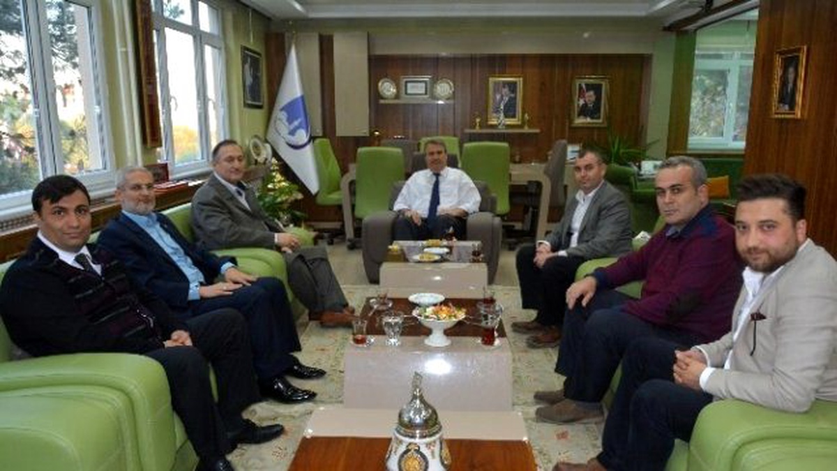 Kur\'an\'a Hizmet Derneği\'nden Başkan Çerçi\'ye Ziyaret