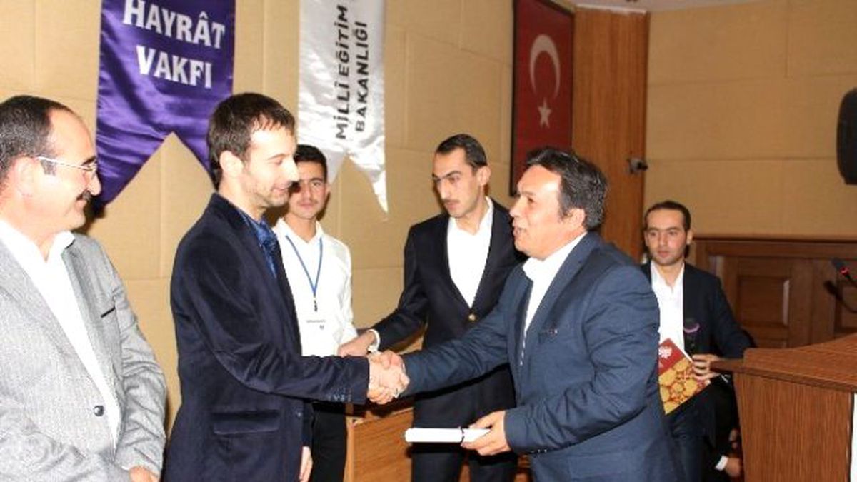 Osmanlıca Kursuna Katılan 250 Kişiye Sertifika