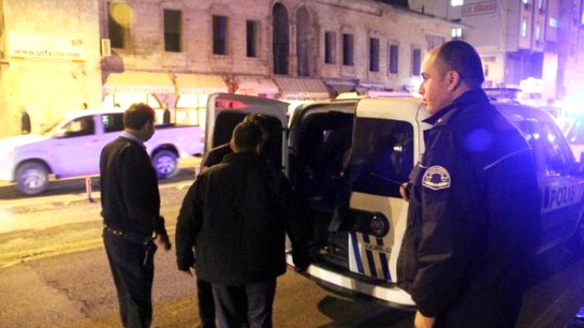 Şanlıurfa\'da Cep Telefonu Kavgası: 2 Yaralı, 4 Gözaltı