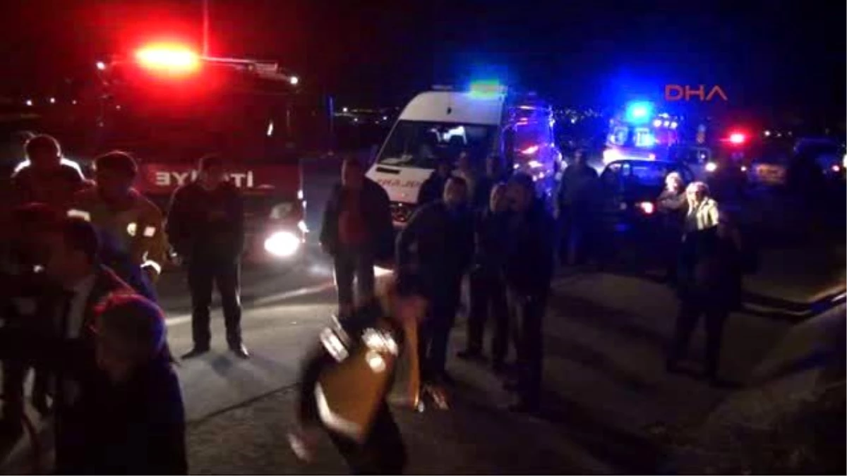 Sivas- Domuza Çarpan Otomobil Takla Attı 5 Yaralı