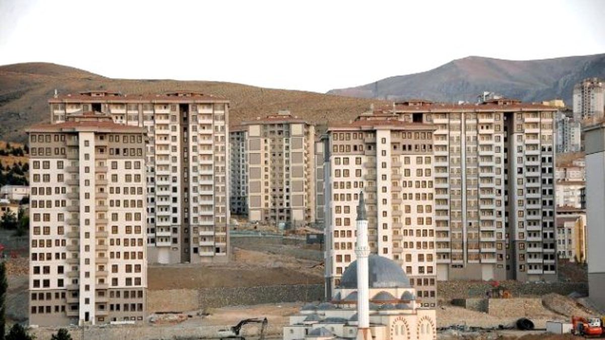 TOKİ\'de Kura Çekim Heyecanı