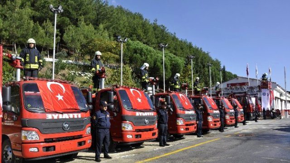 Yeni İtfaiye Araçları İlçelere Gönderildi