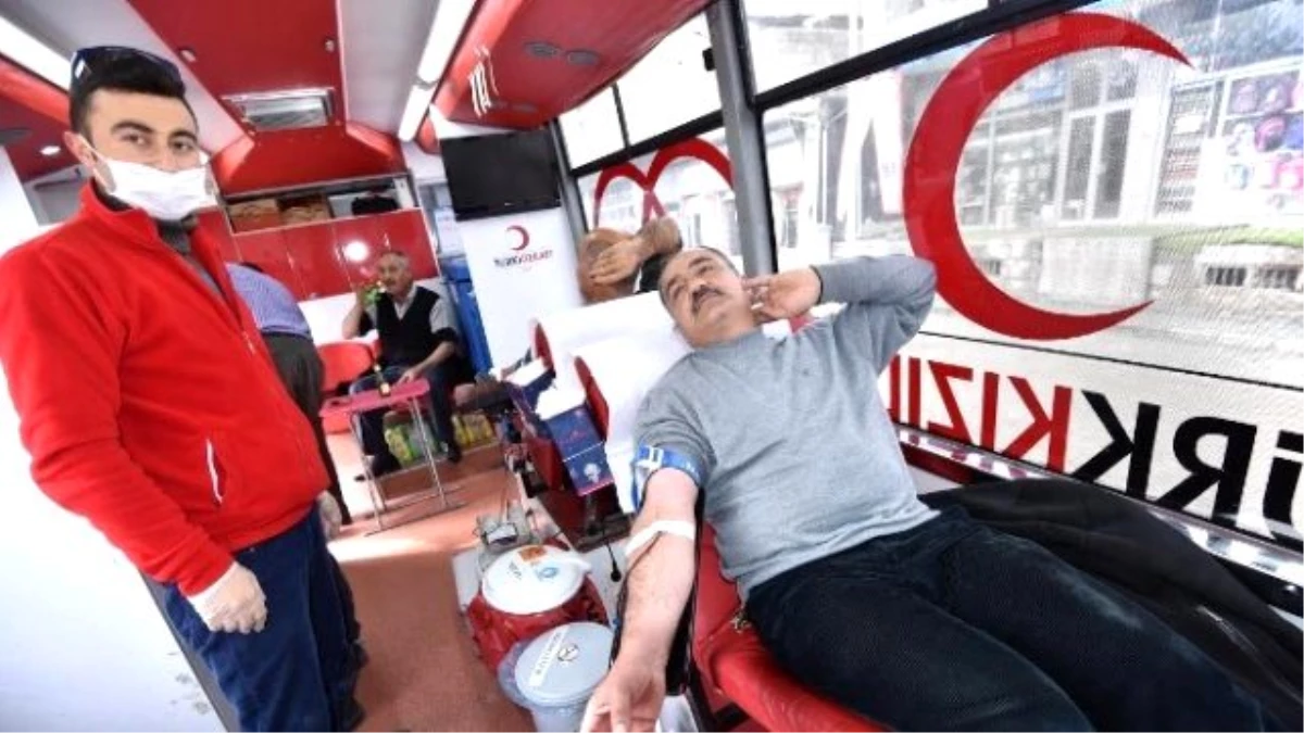 Ahlat\'ta Kan Bağışı Kampanyası