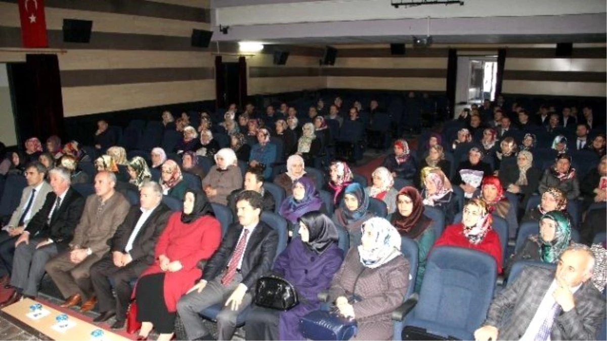 Aile Okulu" Konferansı Düzenlendi