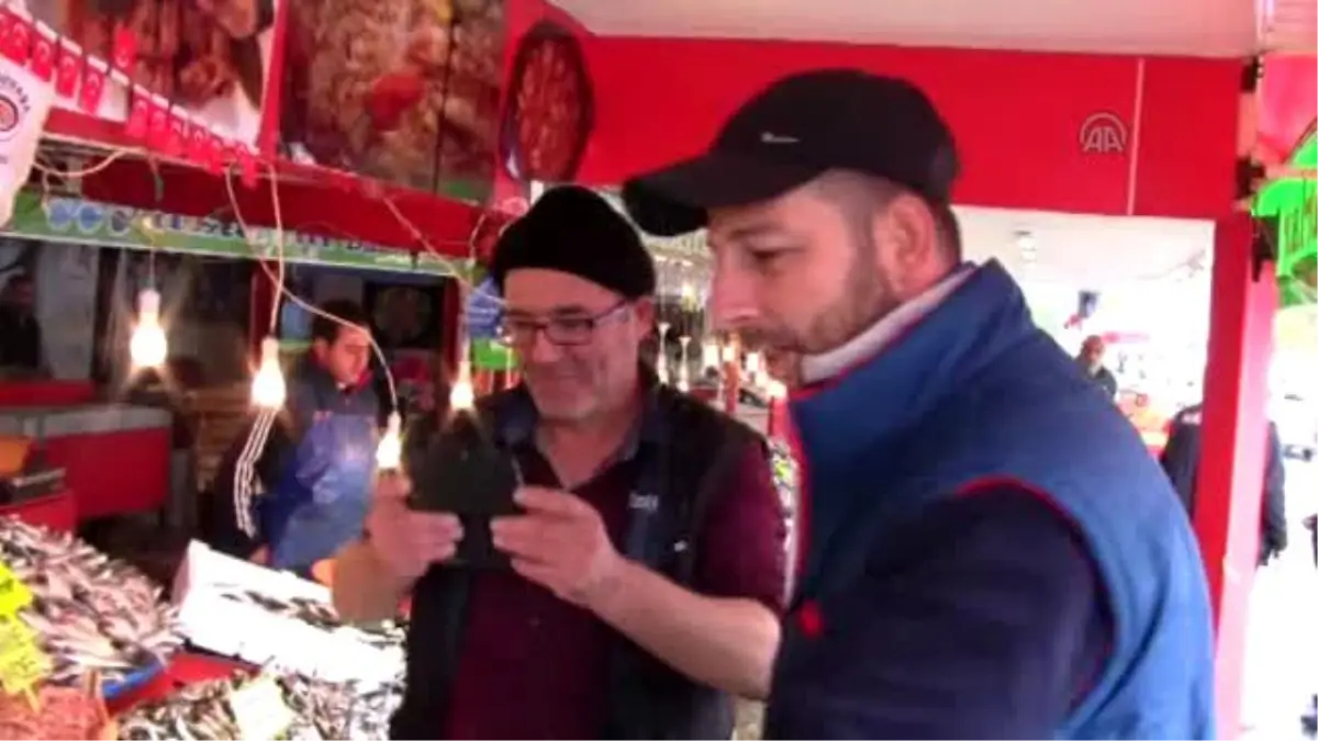 Bandırma\'daki Balıkçılardan Sosyal Medyada Tanıtım