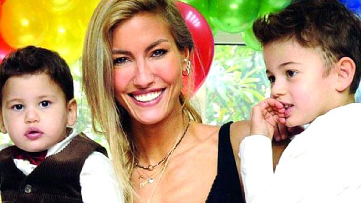 Çağla Şikel 'Burun Deldirme' Eleştirilerine Yanıt Verdi