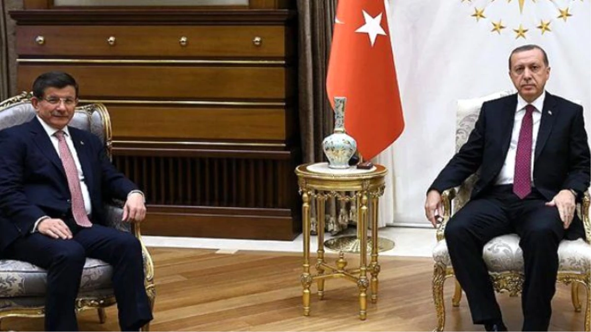 Cumhurbaşkanı Hükümeti Kurma Görevini Davutoğlu\'na Verdi