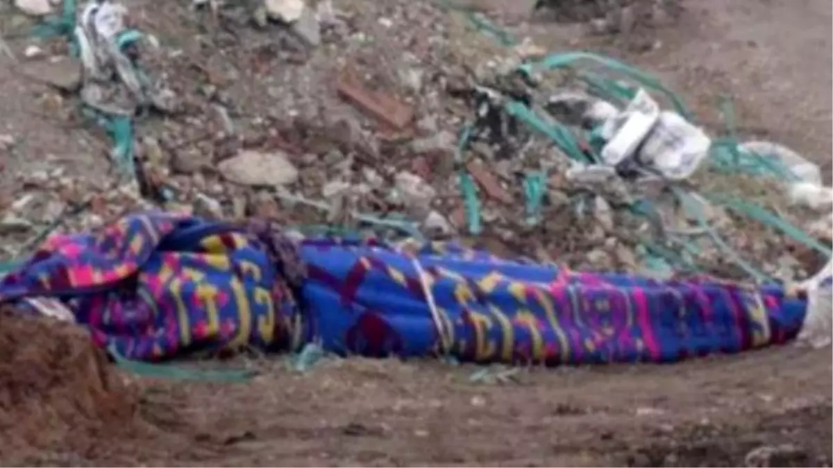 Ağrı'da Battaniyeye Sarılı Ceset Bulundu