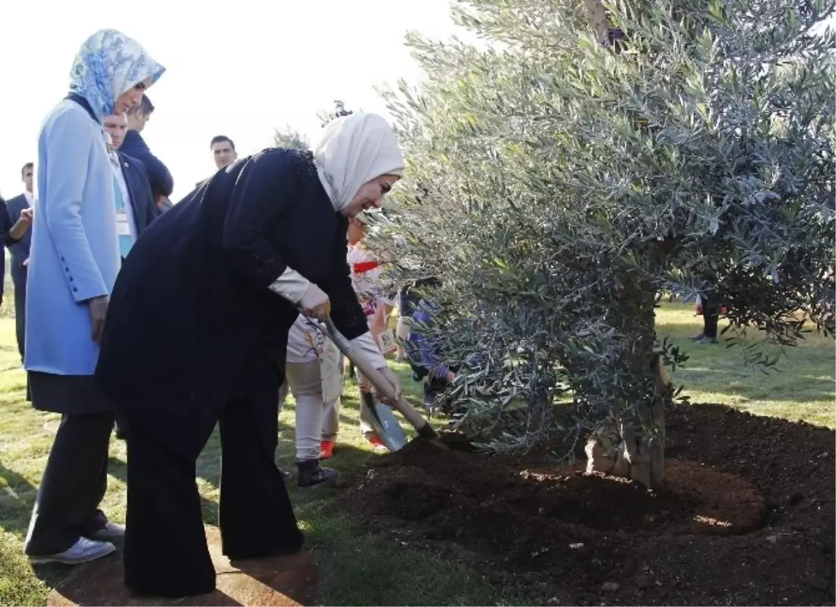 Expo, Zirveye Katılamayan Lider Eşlerini de Unutmadı