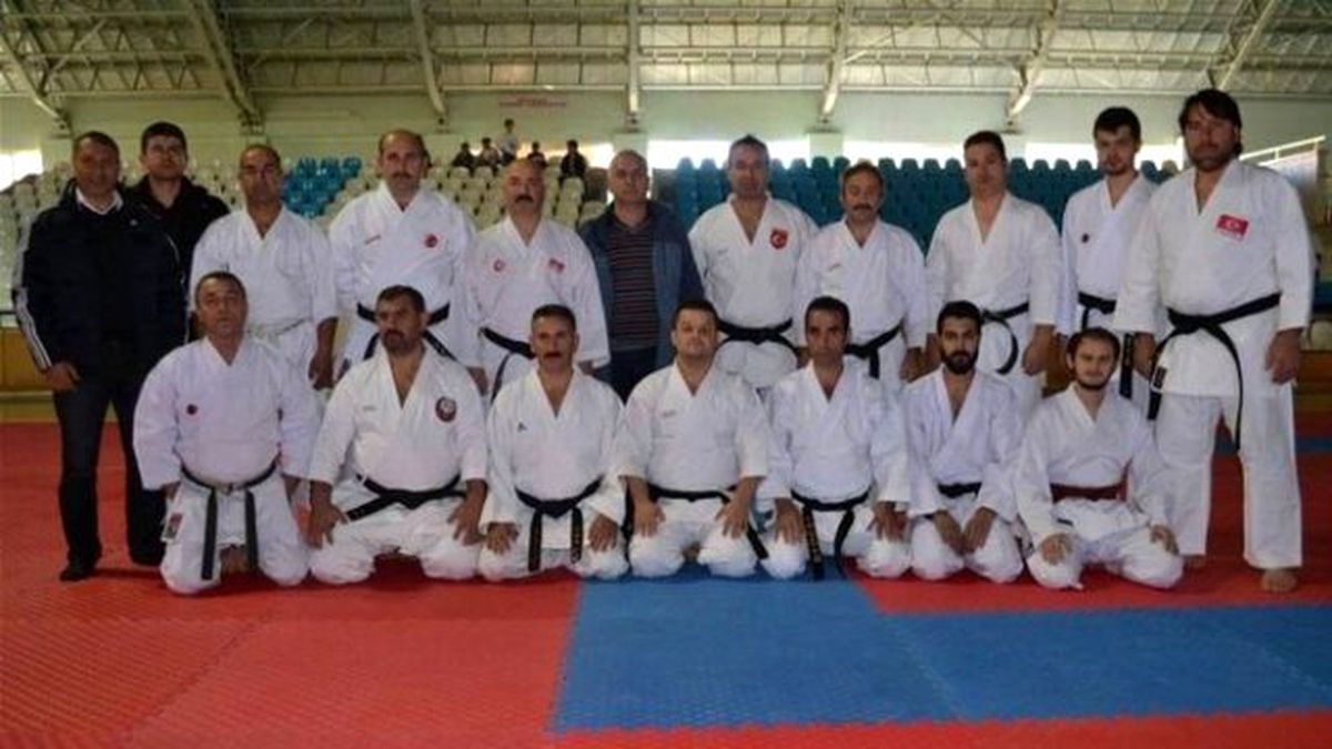Karate Hakem ve Antrenör Semineri Yapıldı