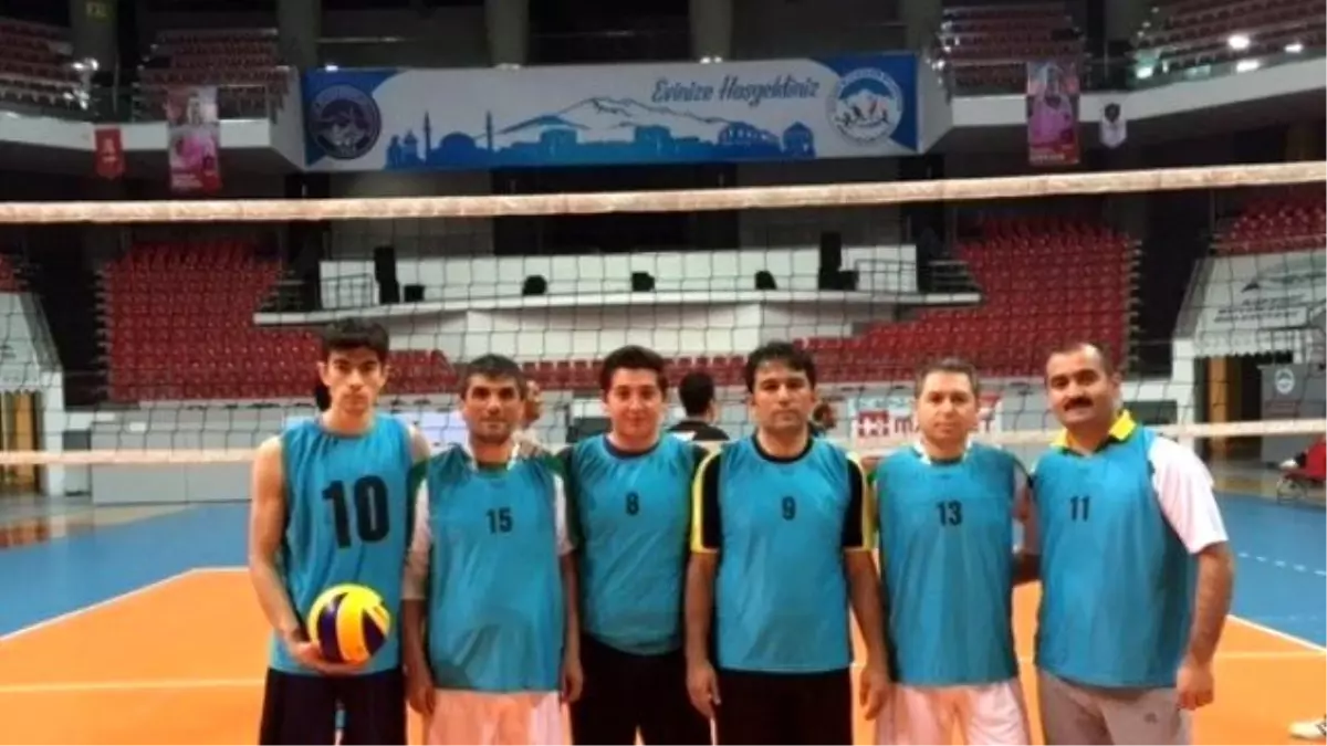 Kayseri\'de Kurumlararası Voleybol Turnuvası Başladı