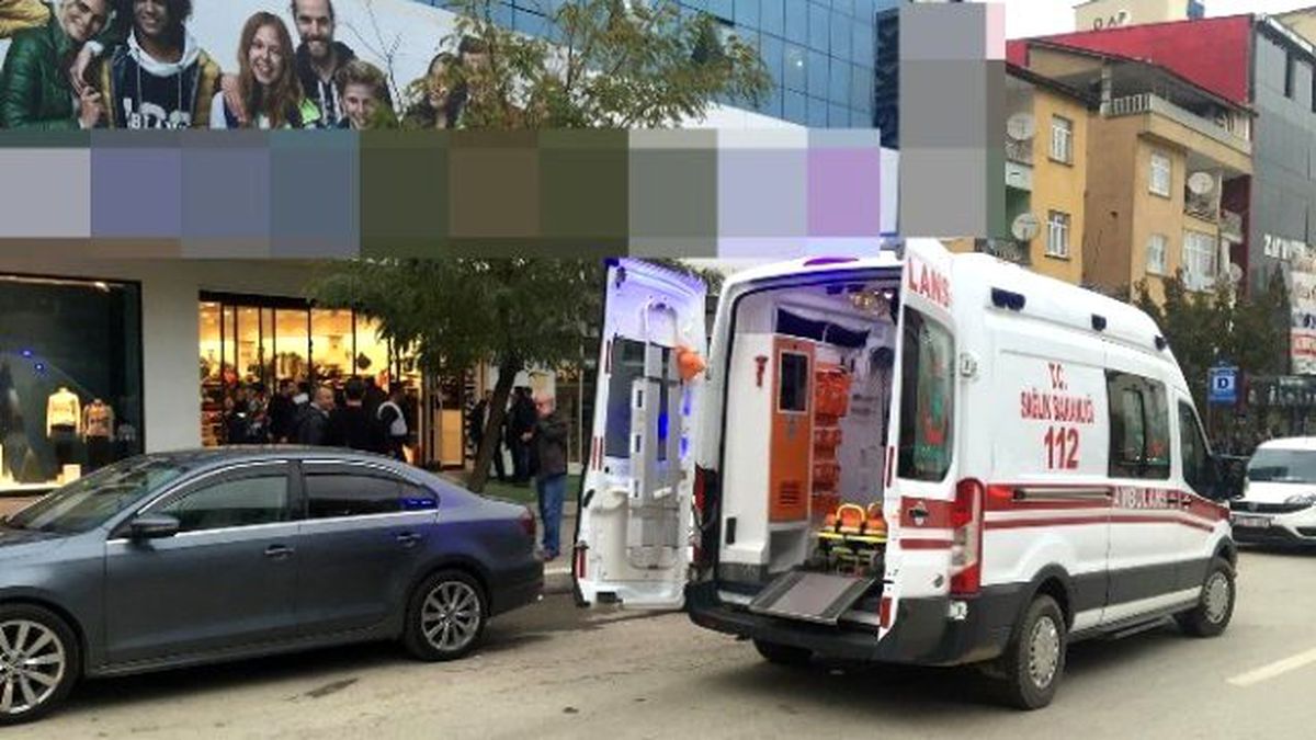 Mağaza Çalışanını Rehin Alan Silahlı Saldırgan, İntihar Etti