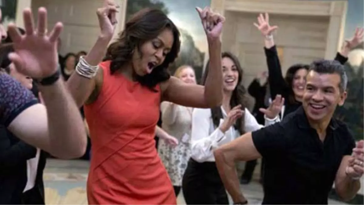 Obama Türkiye\'deyken Michelle Obama Conga Dansı Yaptı