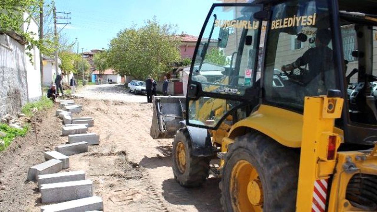 Sungurlu Belediye Başkanı Abdulkadir Şahiner;