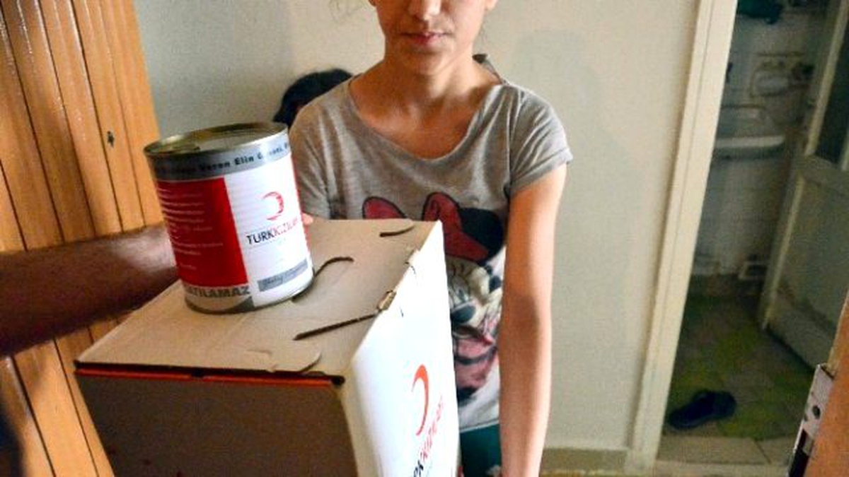 Kızılay\'dan Yardıma Muhtaç Çocuklar İçin Kermes