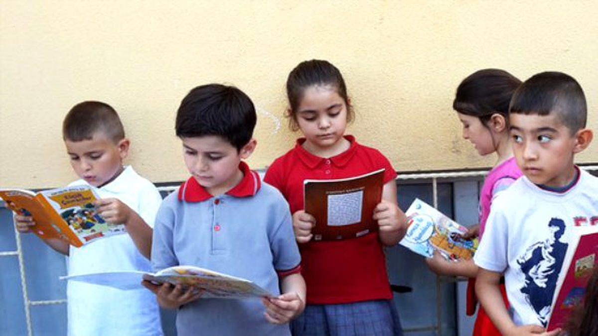 Uedaş\'tan Okullar İçin Kitap Bağışı Kampanyası