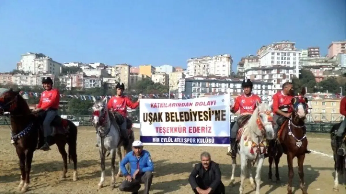 Uşaklı Ciritçiler Kentin Gururu Oldu