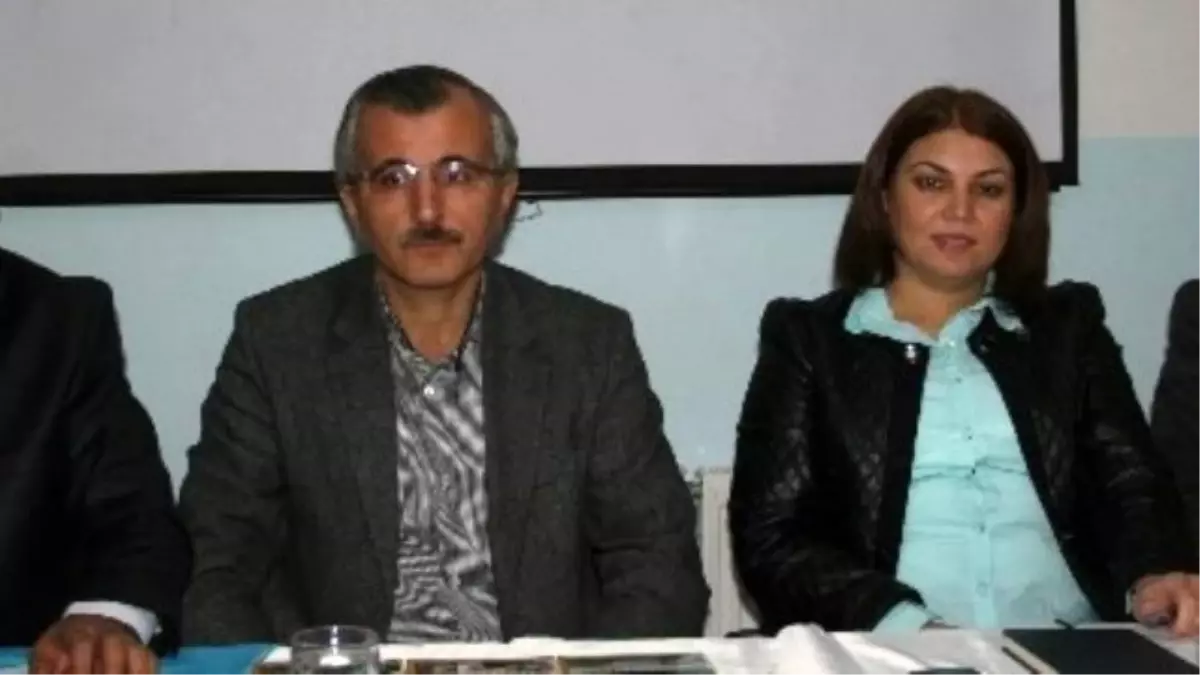 Yazarlar ve Öğrenciler Söyleşide Buluştu