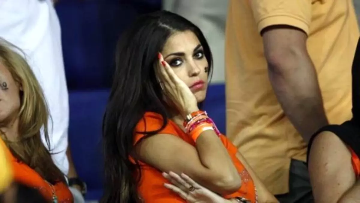 Almanya-Hollanda Maçı İptal Oldu, Yolanthe Yenge Panik Yaptı