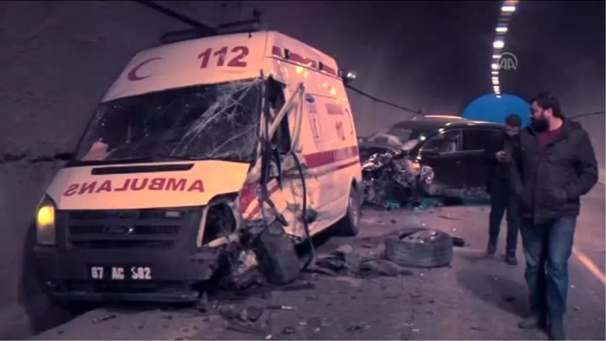 Ambulansla Cip Çarpıştı