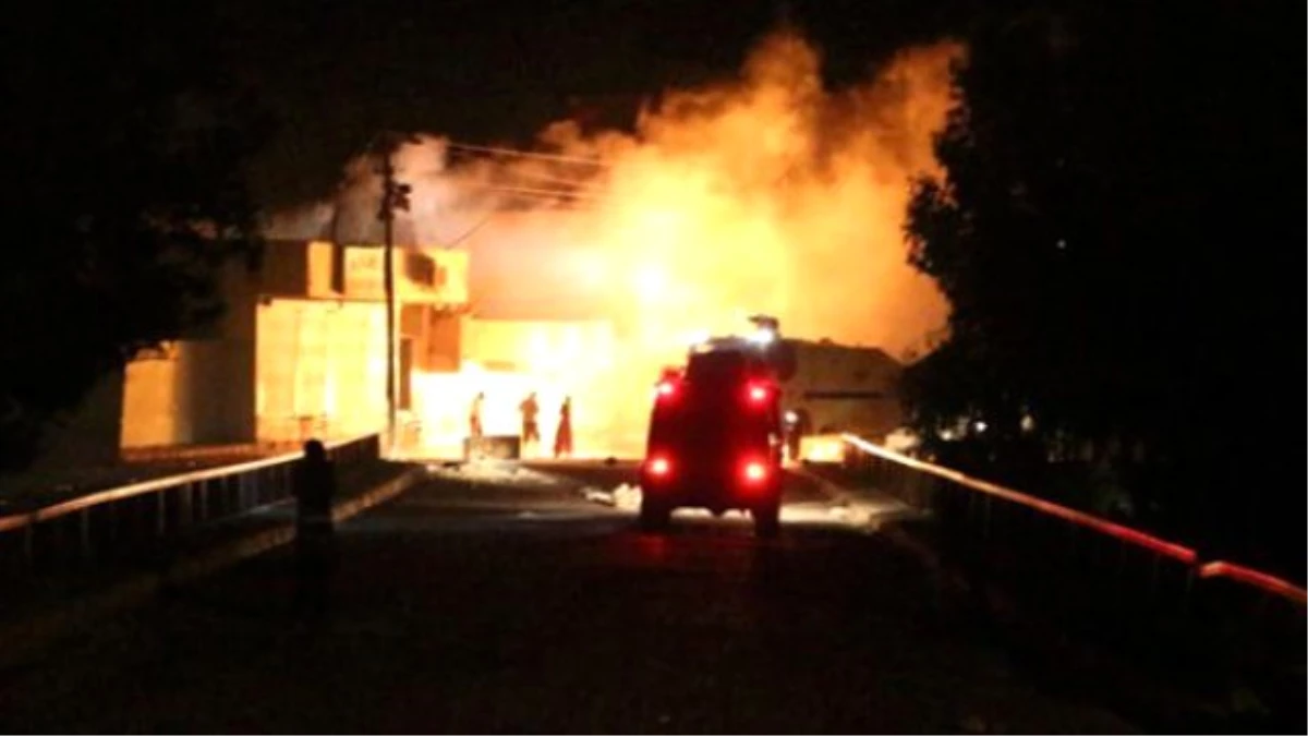Diyarbakır\'da Polise Bombalı Saldırı
