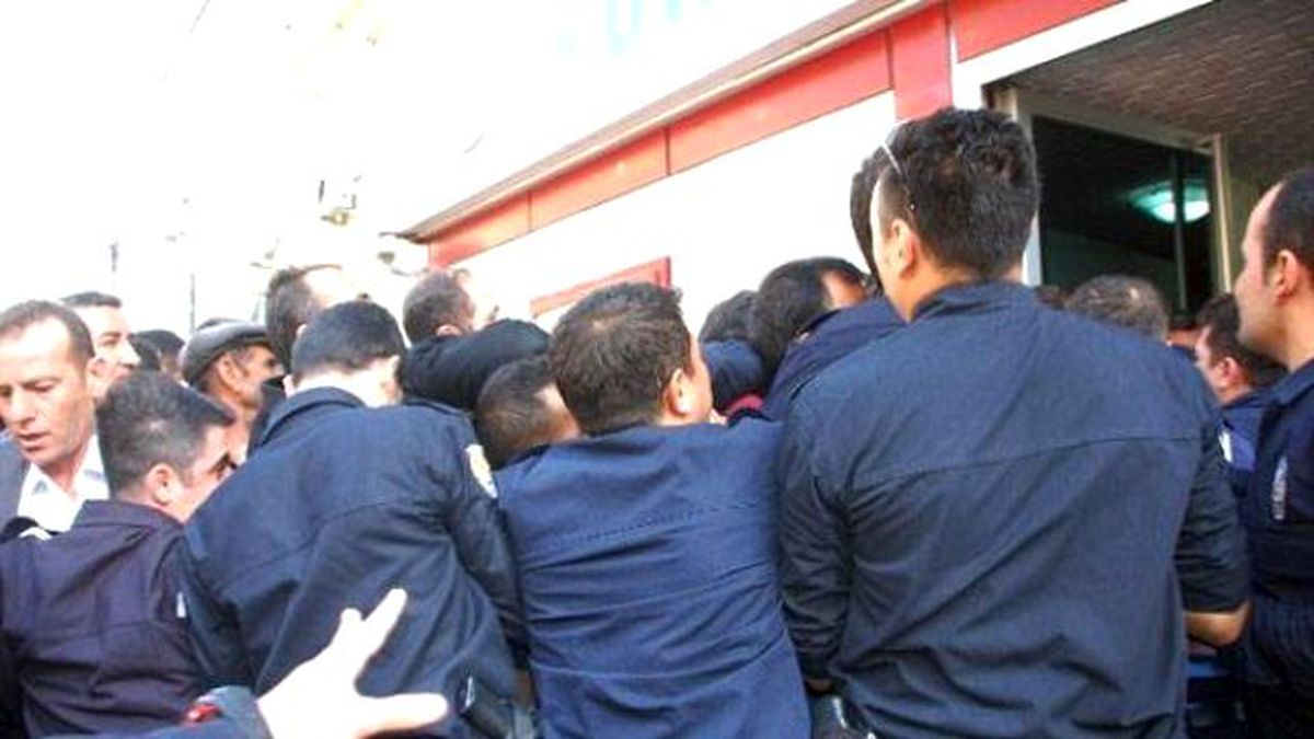 Hakkari\'de 2 Bin 375 Kişilik Kadroya 35 Bin Kişi Başvurdu