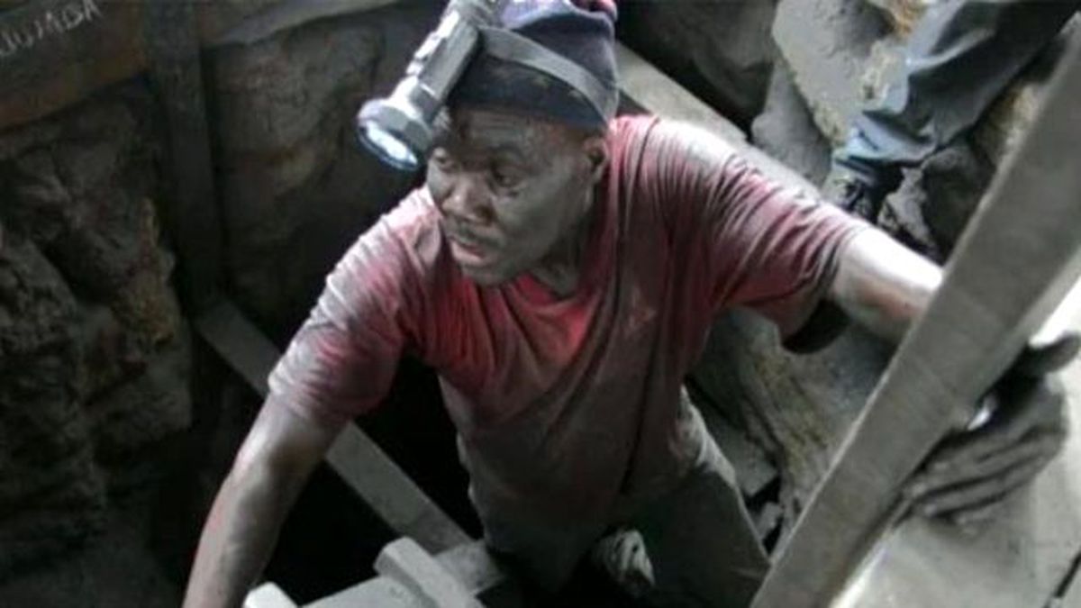 Kayıp İşçiler 41 Gün Boyunca Böcek Yiyerek Hayatta Kaldı