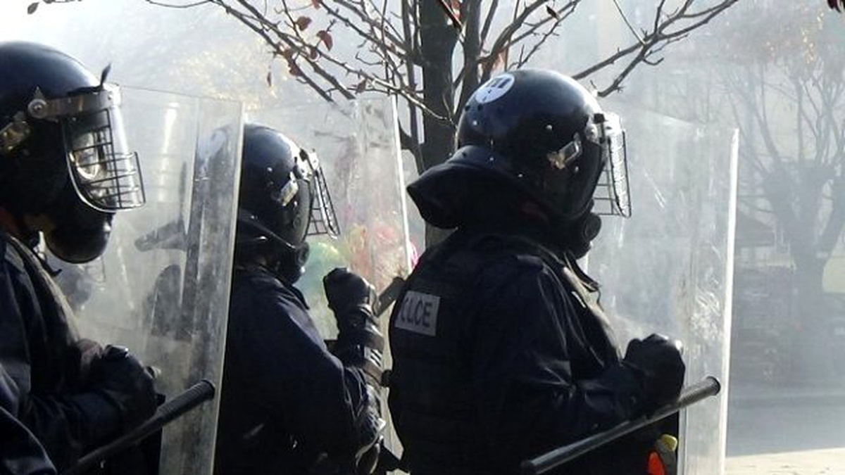 Kosova\'da Milletvekilinin Tutuklanması Protesto Edildi