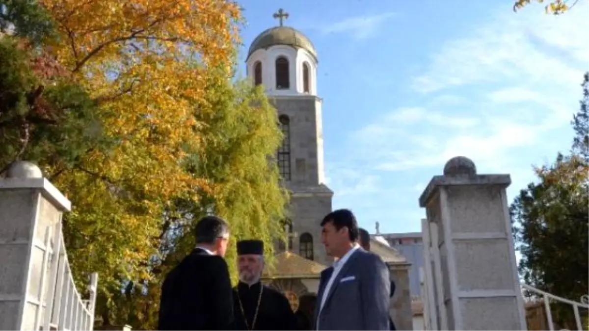 Osmangazi Belediye Başkanı Kırcaali\'de Kilise Ziyaret Etti