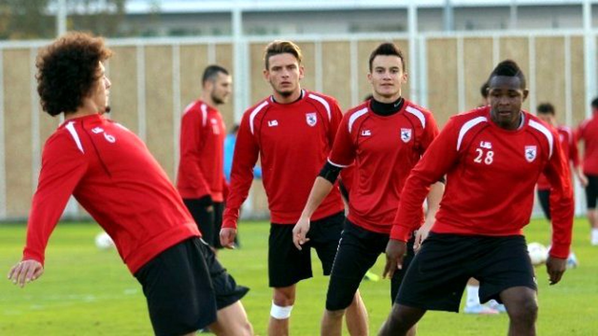 Özat: "Rakip Takımlarla Oynadığınız Her Maç 6 Puan Değerinde"