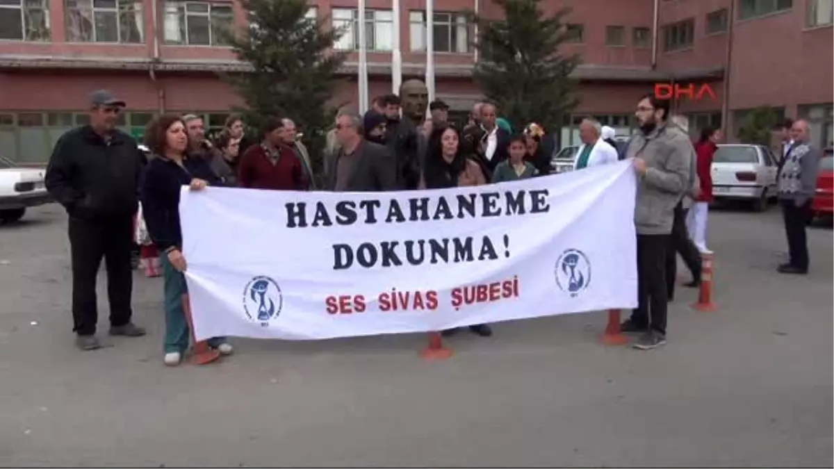 Sivas\'ta Hastanelerin Tek Çatıda Toplanması Kararı Tepki Çekti