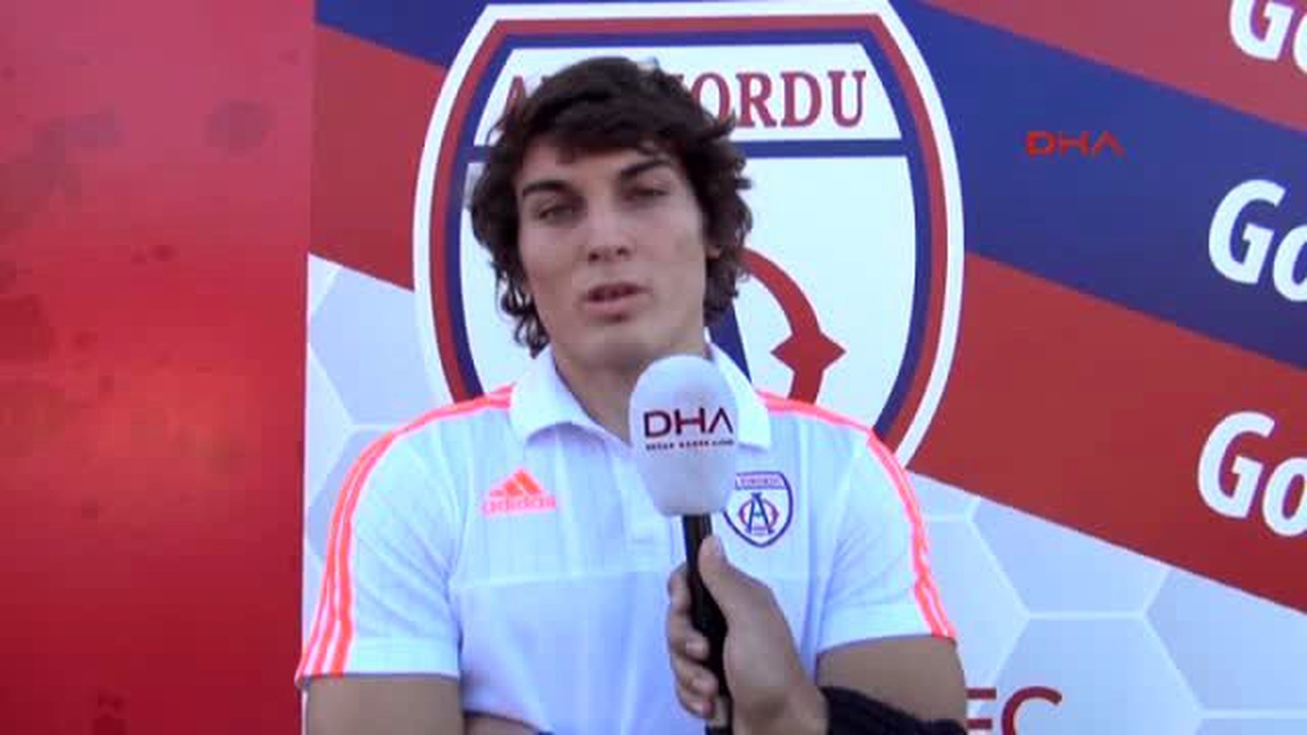 17 Yıl Sonra İzmir\'den Milli Takım\'a Çağırılan İlk Futbolcu Olan Çağlar Dha\'ya Konuştu