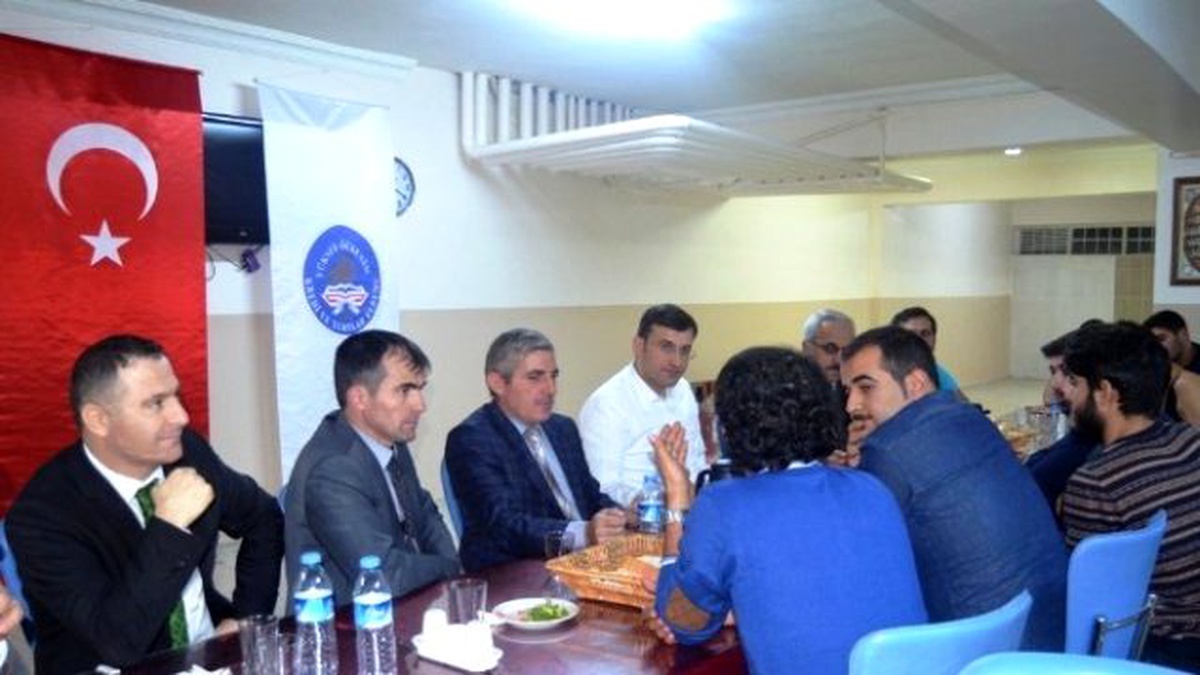 Azaziye Kaymakamı Öz, Üniversite Öğrencileri ile Biraraya Geldi