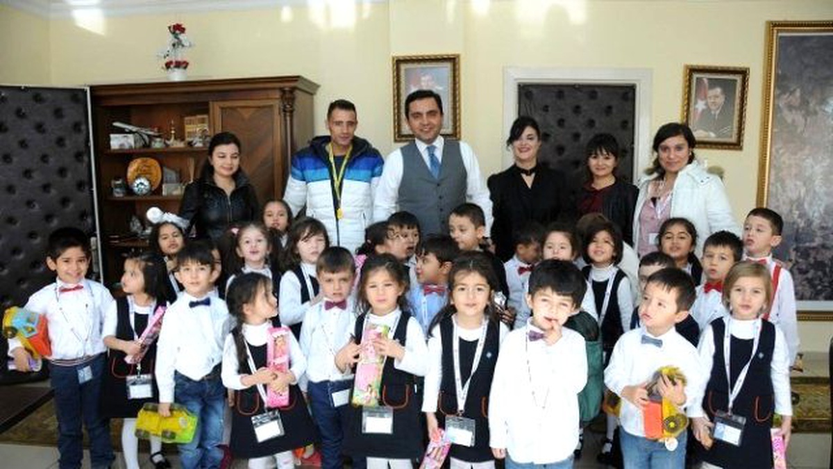Belediye Başkanı En Küçük Misafirlerini Ağırladı