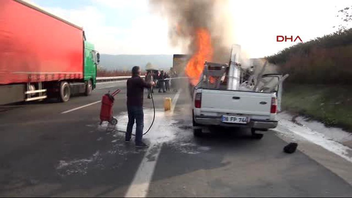 Bursa Ekmek Teknesi Alev Alev Yandı