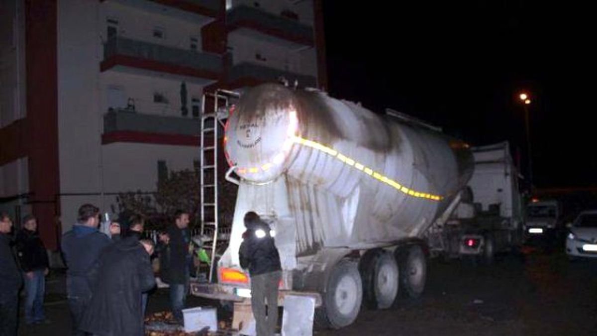 Çimento Tankerinde 250 Bin Paket Kaçak Sigara Ele Geçirildi