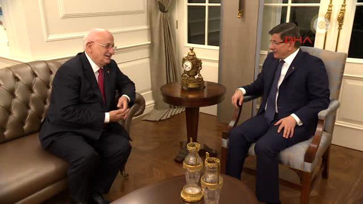 Davutoğlu, AK Parti Meclis Başkanı Adayı Kahraman\'ı Kabul Etti