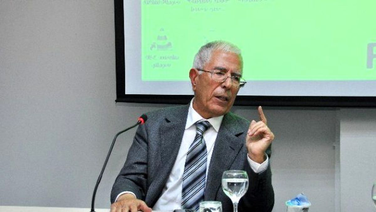 Eski Devlet Bakanı Aydın, Neü\'de Felsefe Konferansları\'na Katıldı