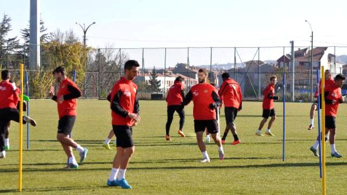 Eskişehirspor, Konya\'dan Puanla Dönmek İstiyor