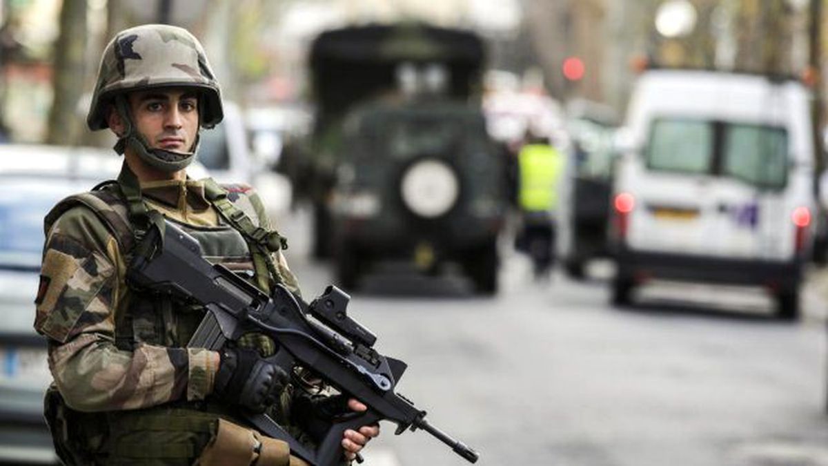 Fransa Başbakanı: Teröristler Kimyasal Silah Kullanabilir
